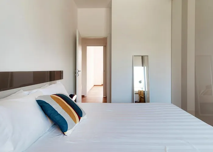 Contrada Sant'elia - By Myhomeincomo Apartmán *