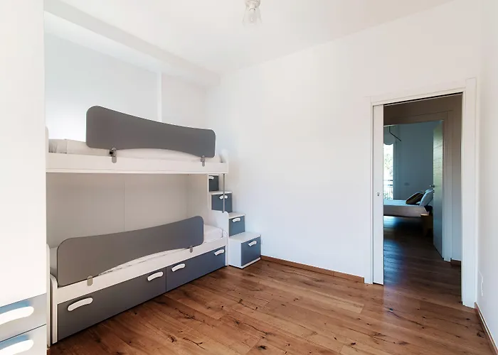 Contrada Sant'elia - By Myhomeincomo *