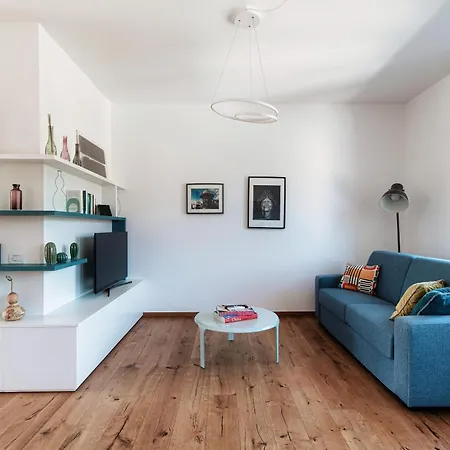 Contrada Sant'elia - By Myhomeincomo *